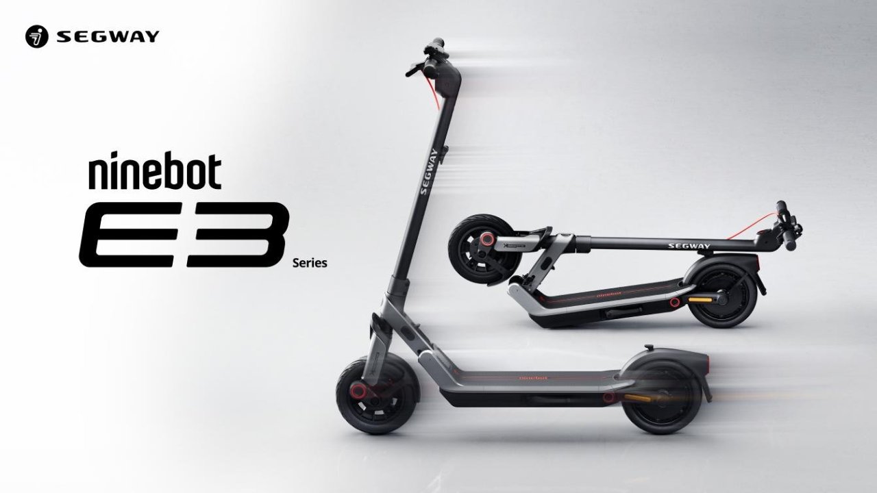 Présentation du modèle Ninebot E3 E avec les deux positions : dépliée et pliée