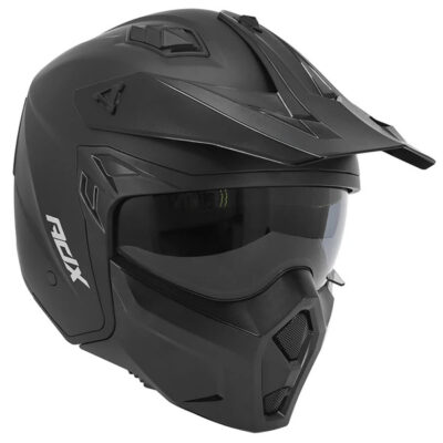 Casque ADX AT700 noir mat, vue trois-quarts avec mentonnière/masque monté et visière abaissée
